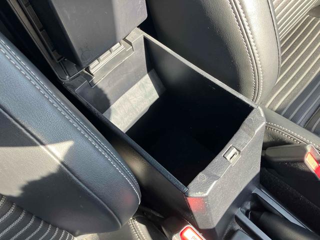 カローラフィールダー ハイブリッドＧ　ダブルバイビー　ＥＴＣ　バックカメラ　ナビ　ＴＶ　オートクルーズコントロール　レーンアシスト　衝突被害軽減システム　アルミホイール　オートマチックハイビーム　オートライト　ＬＥＤヘッドランプ　スマートキー（48枚目）