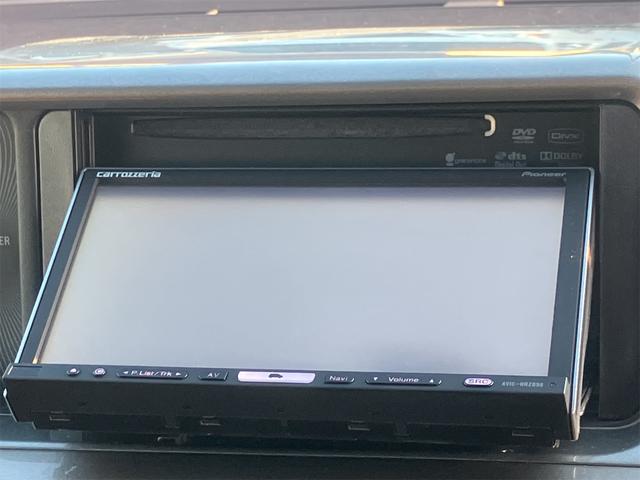 ｉＱ １００Ｇ　レザーパッケージ　ナビ　ＴＶ　アルミホイール　スマートキー　電動格納ミラー　ＣＶＴ　盗難防止システム　衝突安全ボディ　ＡＢＳ　ＥＳＣ　ＣＤ　ＤＶＤ再生　ミュージックプレイヤー接続可　エアコン　パワーステアリング（5枚目）