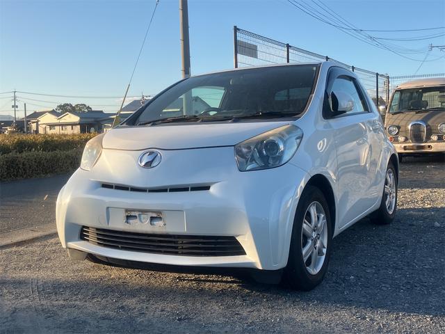 ｉＱ １００Ｇ　レザーパッケージ　ナビ　ＴＶ　アルミホイール　スマートキー　電動格納ミラー　ＣＶＴ　盗難防止システム　衝突安全ボディ　ＡＢＳ　ＥＳＣ　ＣＤ　ＤＶＤ再生　ミュージックプレイヤー接続可　エアコン　パワーステアリング（12枚目）