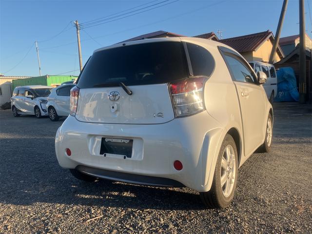 ｉＱ １００Ｇ　レザーパッケージ　ナビ　ＴＶ　アルミホイール　スマートキー　電動格納ミラー　ＣＶＴ　盗難防止システム　衝突安全ボディ　ＡＢＳ　ＥＳＣ　ＣＤ　ＤＶＤ再生　ミュージックプレイヤー接続可　エアコン　パワーステアリング（15枚目）