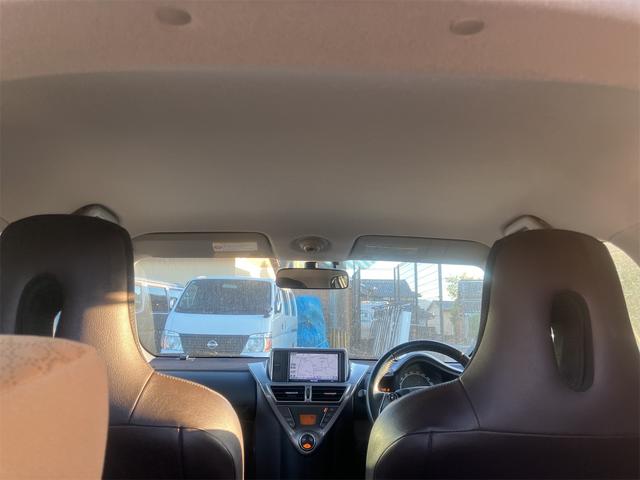 ｉＱ １００Ｇ　レザーパッケージ　ナビ　ＴＶ　アルミホイール　スマートキー　電動格納ミラー　ＣＶＴ　盗難防止システム　衝突安全ボディ　ＡＢＳ　ＥＳＣ　ＣＤ　ＤＶＤ再生　ミュージックプレイヤー接続可　エアコン　パワーステアリング（25枚目）
