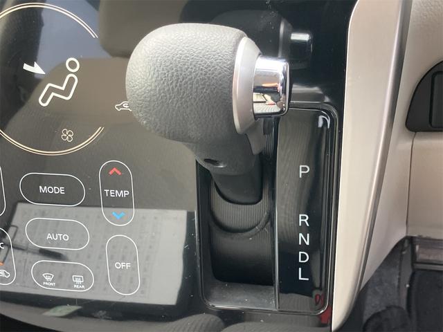 デイズ Ｘ　ＥＴＣ　全周囲カメラ　ナビ　スマートキー　アイドリングストップ　電動格納ミラー　ベンチシート　ＣＶＴ　盗難防止システム　ＡＢＳ　ＣＤ　ＵＳＢ　ミュージックプレイヤー接続可　衝突安全ボディ　エアコン（6枚目）