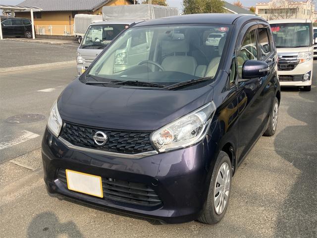 デイズ Ｘ　ＥＴＣ　全周囲カメラ　ナビ　スマートキー　アイドリングストップ　電動格納ミラー　ベンチシート　ＣＶＴ　盗難防止システム　ＡＢＳ　ＣＤ　ＵＳＢ　ミュージックプレイヤー接続可　衝突安全ボディ　エアコン（12枚目）