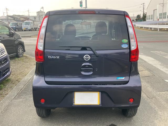 デイズ Ｘ　ＥＴＣ　全周囲カメラ　ナビ　スマートキー　アイドリングストップ　電動格納ミラー　ベンチシート　ＣＶＴ　盗難防止システム　ＡＢＳ　ＣＤ　ＵＳＢ　ミュージックプレイヤー接続可　衝突安全ボディ　エアコン（17枚目）