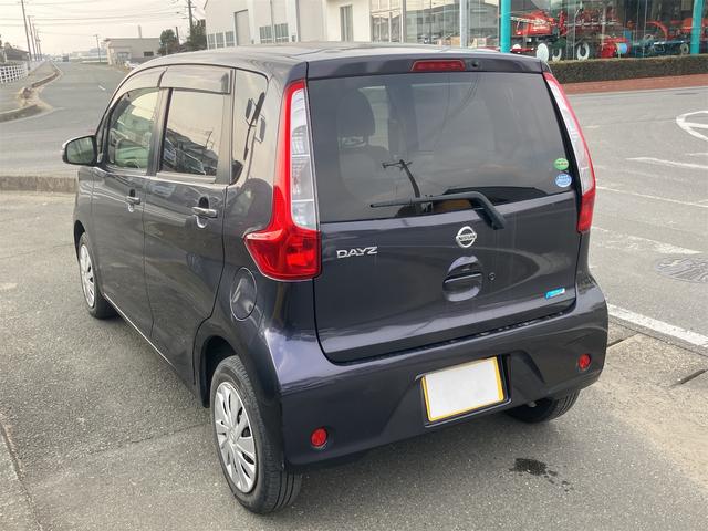デイズ Ｘ　ＥＴＣ　全周囲カメラ　ナビ　スマートキー　アイドリングストップ　電動格納ミラー　ベンチシート　ＣＶＴ　盗難防止システム　ＡＢＳ　ＣＤ　ＵＳＢ　ミュージックプレイヤー接続可　衝突安全ボディ　エアコン（18枚目）