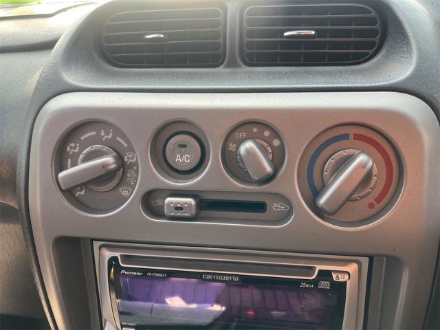 �C���ɍ��킹�Ē����I�ɑ��삷�邱�ƂŁA�ԓ������ł����K�ɕۂĂ܂��B