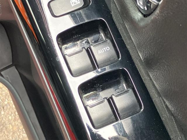 スペーシアカスタム XS タイミングチェーン HIDヘッドライト 純正エアロ 純正14インチアルミホイール アイドリングストップ 片側電動スライドドア スマートキー プッシュスターター オートライト 電動格納ドアミラー(12枚目)