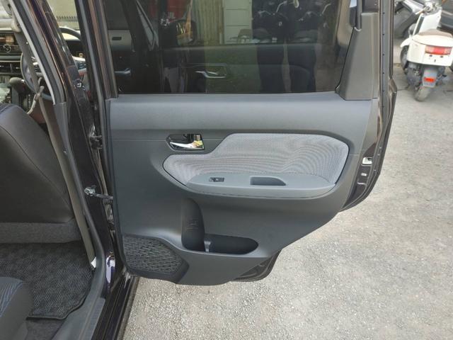 ムーヴ カスタム　Ｘ　ハイパー　タイミングチェーン　アイドリングストップ　ＬＥＤヘッドライト　純正エアロ　スマートキー　プッシュスターター　ＥＴＣ　オートエアコン　電動格納ドアミラー　ベンチシート（18枚目）