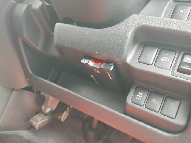 ｅＫワゴン Ｔセーフティパッケージ　ＨＩＤヘッドライト　純正エアロ　アルミ　アラウンドビューモニター　スマートキー　プッシュスターター　ＥＴＣ　オートエアコン　ベンチシート　シートヒーター　衝突軽減ブレーキ　オートマチックハイビーム（6枚目）