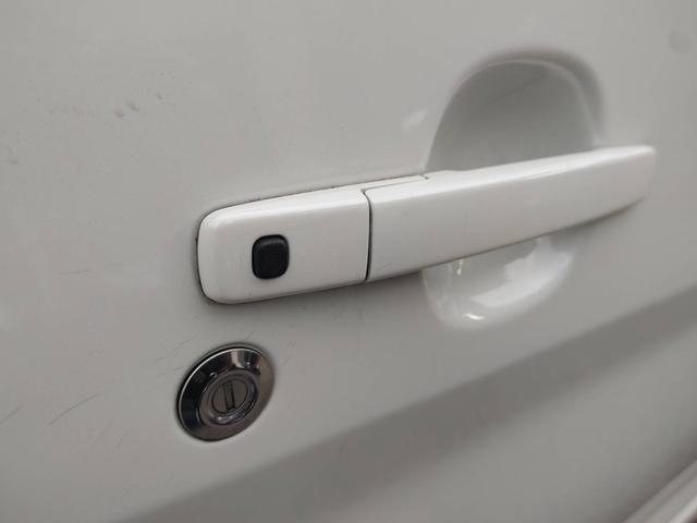 ｅＫワゴン Ｔセーフティパッケージ　ＨＩＤヘッドライト　純正エアロ　アルミ　アラウンドビューモニター　スマートキー　プッシュスターター　ＥＴＣ　オートエアコン　ベンチシート　シートヒーター　衝突軽減ブレーキ　オートマチックハイビーム（42枚目）