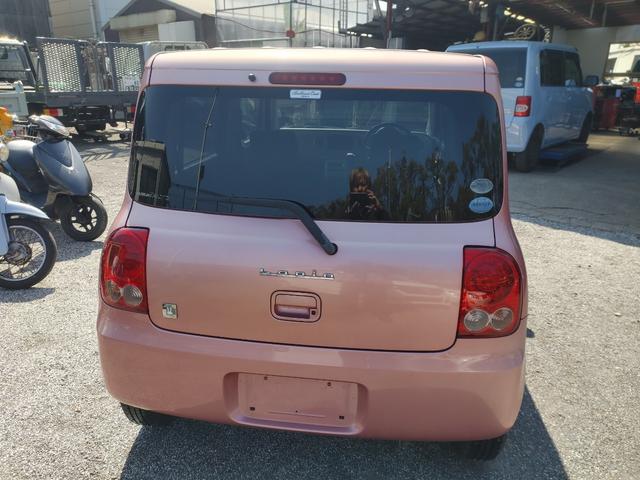 アルトラパン Ｘ　車検２年付　ＥＴＣ　スマートキー　プッシュスタート　ＣＤステレオ　純正アルミ　ウインカーミラー　セキュリティアラーム　プライバシーガラス　電動格納ドアミラー　Ｗエアバッグ　ＡＢＳ　ライトレベライザー（6枚目）