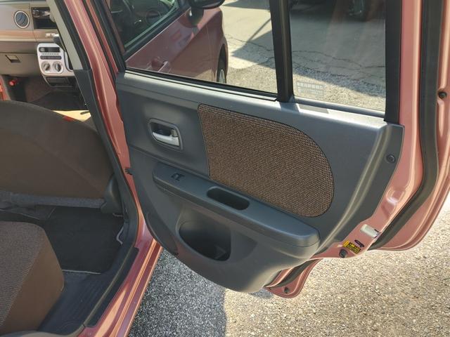 アルトラパン Ｘ　車検２年付　ＥＴＣ　スマートキー　プッシュスタート　ＣＤステレオ　純正アルミ　ウインカーミラー　セキュリティアラーム　プライバシーガラス　電動格納ドアミラー　Ｗエアバッグ　ＡＢＳ　ライトレベライザー（20枚目）