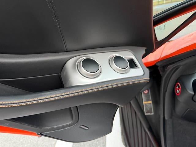 ＭＰ４－１２Ｃスパイダー （13枚目）