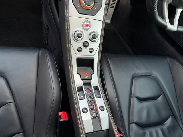 ＭＰ４－１２Ｃスパイダー （14枚目）