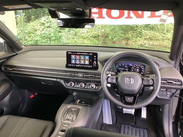 ＺＲ－Ｖ ｅ：ＨＥＶＺ特別仕様車ブラックスタイル　純正メモリーナビ　本革パワーシート　サイドカーテンエアバック　マルチカメラ　ＬＥＤライト　オートライト　本革シート　パワーバックドア　スマートキー　ＶＳＡ　オートクルーズコントロール　記録簿　ＵＳＢ（2枚目）