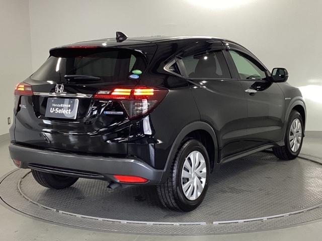 ヴェゼル ハイブリッド・ホンダセンシング メモリーナビ ドラレコ ETC エアバッグ パワーウインドウ LED USB 横滑り防止装置 ドライブレコーダー Rカメラ クルーズコントロール オートエアコン 衝突軽減ブレーキ スマートキー(9枚目)