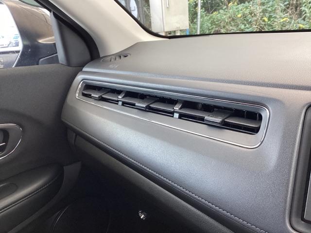 ヴェゼル ハイブリッド・ホンダセンシング メモリーナビ ドラレコ ETC エアバッグ パワーウインドウ LED USB 横滑り防止装置 ドライブレコーダー Rカメラ クルーズコントロール オートエアコン 衝突軽減ブレーキ スマートキー(30枚目)