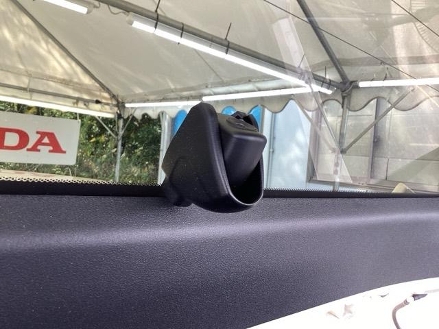 シビック タイプR 純正メモリーナビ ドラレコ リアカメラ スマートキーシステム 整備記録簿 オートクルーズ USB接続 地デジ ETC車載器 フルオートエアコン 盗難防止 キーフリー LED ターボ車 ナビ&TV(68枚目)