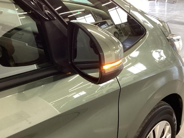 フリード G 純正ナビ フルセグ リアカメラ Aクルーズ 3列シート LEDヘッドライト パワーウインドウ 地デジ Rカメラ イモビ VSA USB エアコン エアバッグ スマートキー ECONモード キーフリ(30枚目)