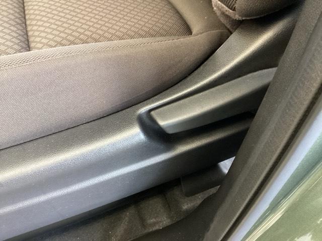 フリード G 純正ナビ フルセグ リアカメラ Aクルーズ 3列シート LEDヘッドライト パワーウインドウ 地デジ Rカメラ イモビ VSA USB エアコン エアバッグ スマートキー ECONモード キーフリ(40枚目)