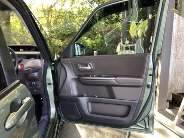 フリード G 純正ナビ フルセグ リアカメラ Aクルーズ 3列シート LEDヘッドライト パワーウインドウ 地デジ Rカメラ イモビ VSA USB エアコン エアバッグ スマートキー ECONモード キーフリ(50枚目)