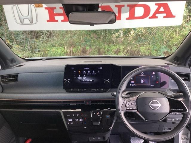 サクラ Ｘ　ナビ　全周囲カメラ　ＬＥＤヘッドライト　アラウンドヴューモニター　ＵＳＢ　地デジ　運転席エアバック　パーキングセンサー　ＡＡＣ　ベンチシート　ＬＥＤヘッドランプ　スマートキー　ＥＴＣ　盗難防止システム（3枚目）