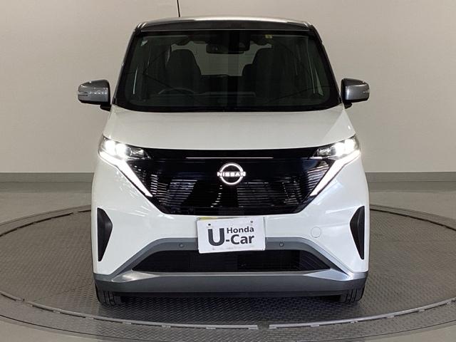 サクラ Ｘ　ナビ　全周囲カメラ　ＬＥＤヘッドライト　アラウンドヴューモニター　ＵＳＢ　地デジ　運転席エアバック　パーキングセンサー　ＡＡＣ　ベンチシート　ＬＥＤヘッドランプ　スマートキー　ＥＴＣ　盗難防止システム（6枚目）