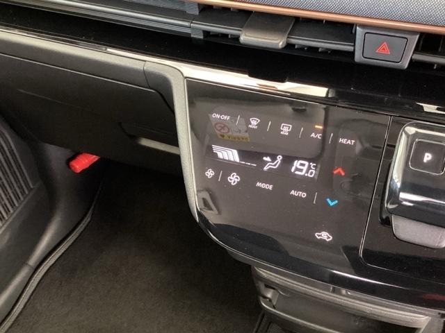 サクラ Ｘ　ナビ　全周囲カメラ　ＬＥＤヘッドライト　アラウンドヴューモニター　ＵＳＢ　地デジ　運転席エアバック　パーキングセンサー　ＡＡＣ　ベンチシート　ＬＥＤヘッドランプ　スマートキー　ＥＴＣ　盗難防止システム（13枚目）