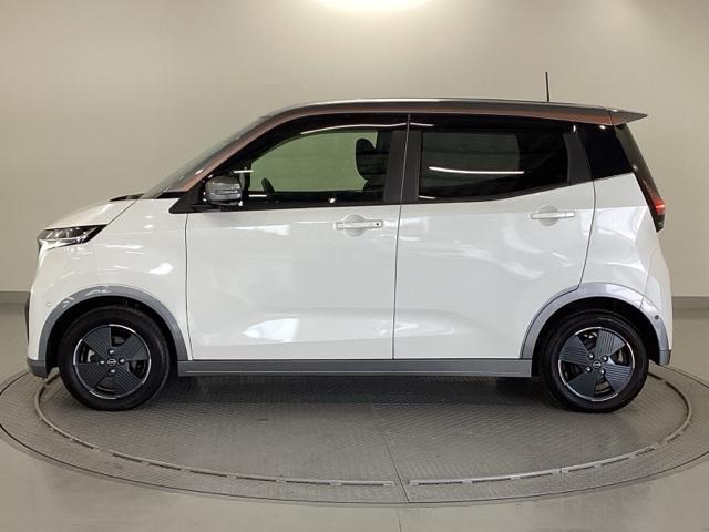 サクラ Ｘ　ナビ　全周囲カメラ　ＬＥＤヘッドライト　アラウンドヴューモニター　ＵＳＢ　地デジ　運転席エアバック　パーキングセンサー　ＡＡＣ　ベンチシート　ＬＥＤヘッドランプ　スマートキー　ＥＴＣ　盗難防止システム（35枚目）