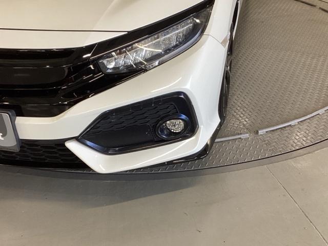 シビック ハッチバック　純正ナビ　フルセグ　６速ＭＴ　追突軽減ブレーキ　盗難防止装置　Ｂモニター　横滑防止　シートヒーター付き　ＬＥＤライト　スマートキー　ＡＡＣ　ナビ・ＴＶ　ドラレコ　サイドカーテンエアバック　ＥＴＣ（29枚目）