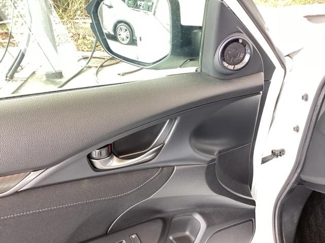 シビック ハッチバック　純正ナビ　フルセグ　６速ＭＴ　追突軽減ブレーキ　盗難防止装置　Ｂモニター　横滑防止　シートヒーター付き　ＬＥＤライト　スマートキー　ＡＡＣ　ナビ・ＴＶ　ドラレコ　サイドカーテンエアバック　ＥＴＣ（38枚目）