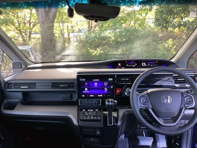 ステップワゴンスパーダ スパーダホンダセンシング車いす仕様車2列目乗車タイプ 純正ナビ フルセグ リアカメラ(3枚目)
