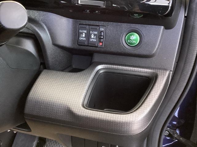 ステップワゴンスパーダ スパーダホンダセンシング車いす仕様車2列目乗車タイプ 純正ナビ フルセグ リアカメラ(16枚目)