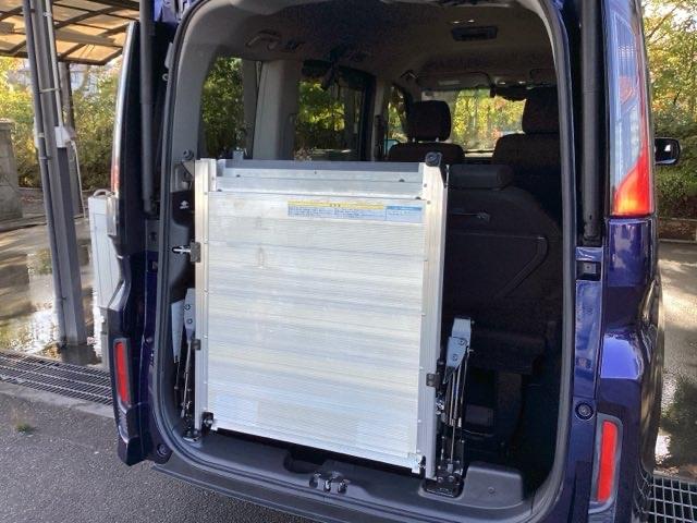 ステップワゴンスパーダ スパーダホンダセンシング車いす仕様車2列目乗車タイプ 純正ナビ フルセグ リアカメラ(22枚目)