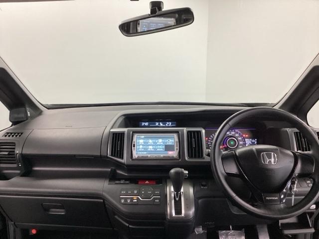 ステップワゴンスパーダ S ナビ 片側電動スライドドア リアカメラ Wエアバック 両側スライド片側電動ドア パワステ パワーウインドウ キーレス エアバック 3列シート エアコン ワンセグテレビ ETC付き DVD ABS(3枚目)