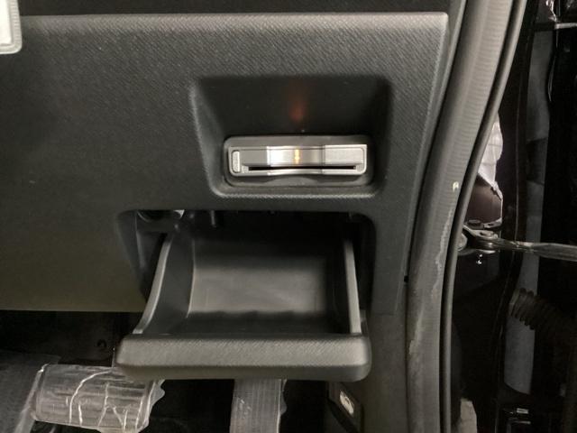 ステップワゴンスパーダ S ナビ 片側電動スライドドア リアカメラ Wエアバック 両側スライド片側電動ドア パワステ パワーウインドウ キーレス エアバック 3列シート エアコン ワンセグテレビ ETC付き DVD ABS(16枚目)