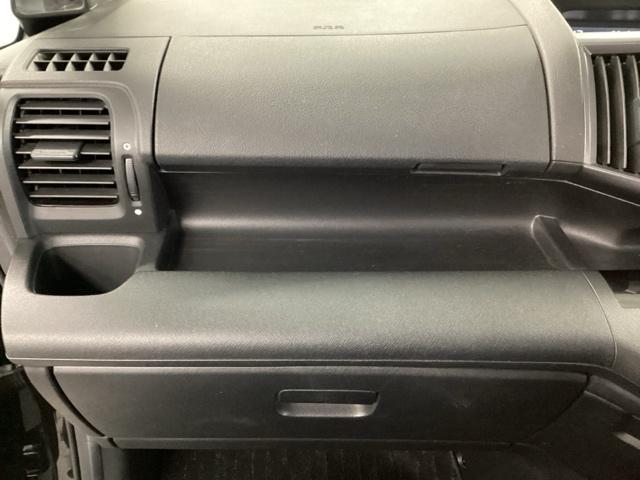 ステップワゴンスパーダ S ナビ 片側電動スライドドア リアカメラ Wエアバック 両側スライド片側電動ドア パワステ パワーウインドウ キーレス エアバック 3列シート エアコン ワンセグテレビ ETC付き DVD ABS(43枚目)