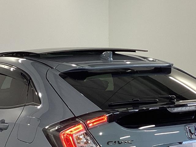 シビック ハッチバック　純正メモリーナビ　Ｓルーフ　本革Ｐシート　追突軽減ブレーキ　盗難防止装置　本革シート　Ｂモニター　整備記録簿　横滑防止　Ａライト　シートヒーター付き　ＬＥＤライト　フルセグＴＶ　スマートキー　ＡＡＣ（30枚目）