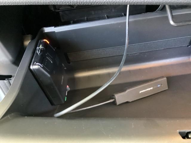 シビック ハッチバック　純正メモリーナビ　Ｓルーフ　本革Ｐシート　追突軽減ブレーキ　盗難防止装置　本革シート　Ｂモニター　整備記録簿　横滑防止　Ａライト　シートヒーター付き　ＬＥＤライト　フルセグＴＶ　スマートキー　ＡＡＣ（37枚目）