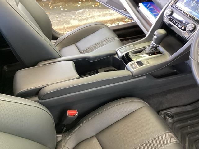 シビック ハッチバック　純正メモリーナビ　Ｓルーフ　本革Ｐシート　追突軽減ブレーキ　盗難防止装置　本革シート　Ｂモニター　整備記録簿　横滑防止　Ａライト　シートヒーター付き　ＬＥＤライト　フルセグＴＶ　スマートキー　ＡＡＣ（44枚目）