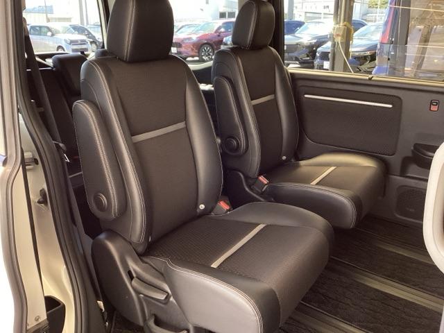 ステップワゴンスパーダ スパーダ・クールスピリットホンダセンシング　純正ナビ　フルセグ　リアカメラ　サイドエアバック　スマートキ　左右電動スライドドア　バックモニタ　地ＴＶ　ナビ＆ＴＶ　三列シート　ＵＳＢ　助手席エアバッグ　ドライブレコーダ　ＡＡＣ　横滑り防止機能（20枚目）