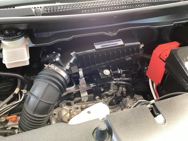 ステップワゴンスパーダ スパーダ・クールスピリットホンダセンシング　純正ナビ　フルセグ　リアカメラ　サイドエアバック　スマートキ　左右電動スライドドア　バックモニタ　地ＴＶ　ナビ＆ＴＶ　三列シート　ＵＳＢ　助手席エアバッグ　ドライブレコーダ　ＡＡＣ　横滑り防止機能（27枚目）