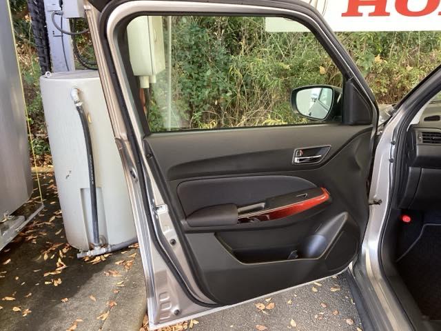 スイフトスポーツ ベースグレード　ナビ　フルセグ　全周囲カメラ　被害軽減ブレーキ　全方位カメラ付き　横滑り防止システム　シ－トヒ－タ－　ＳＲＳ　ＡＢＳ付　Ｗエアバック　ＬＥＤヘットランプ　ＵＳＢ接続　自動追従　全席ＰＷ　サイドＳＲＳ（37枚目）