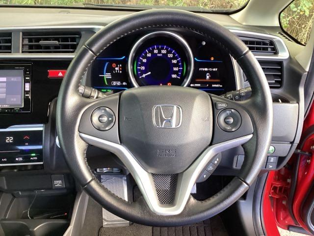 フィットハイブリッド Ｌパッケージ　オーディオレス　ドラレコ　ＥＴＣ　サイドエアバック　ＬＥＤ　ＥＣＯＮ　オートクルーズコントロール　イモビライザー　ＥＳＣ　ＡＵＴＯエアコン　ＡＢＳ　運転席助手席エアバッグ　運転席エアバック　キーフリー（14枚目）