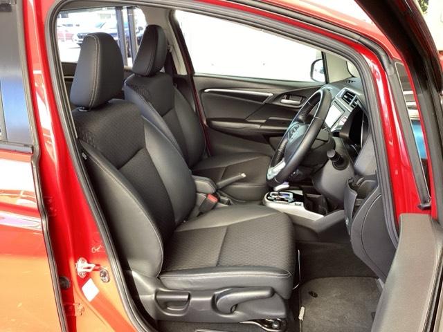 フィットハイブリッド Ｌパッケージ　オーディオレス　ドラレコ　ＥＴＣ　サイドエアバック　ＬＥＤ　ＥＣＯＮ　オートクルーズコントロール　イモビライザー　ＥＳＣ　ＡＵＴＯエアコン　ＡＢＳ　運転席助手席エアバッグ　運転席エアバック　キーフリー（16枚目）