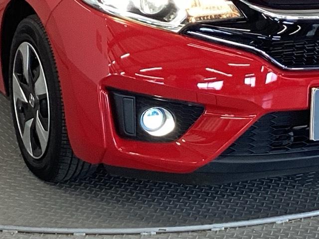 フィットハイブリッド Ｌパッケージ　オーディオレス　ドラレコ　ＥＴＣ　サイドエアバック　ＬＥＤ　ＥＣＯＮ　オートクルーズコントロール　イモビライザー　ＥＳＣ　ＡＵＴＯエアコン　ＡＢＳ　運転席助手席エアバッグ　運転席エアバック　キーフリー（24枚目）