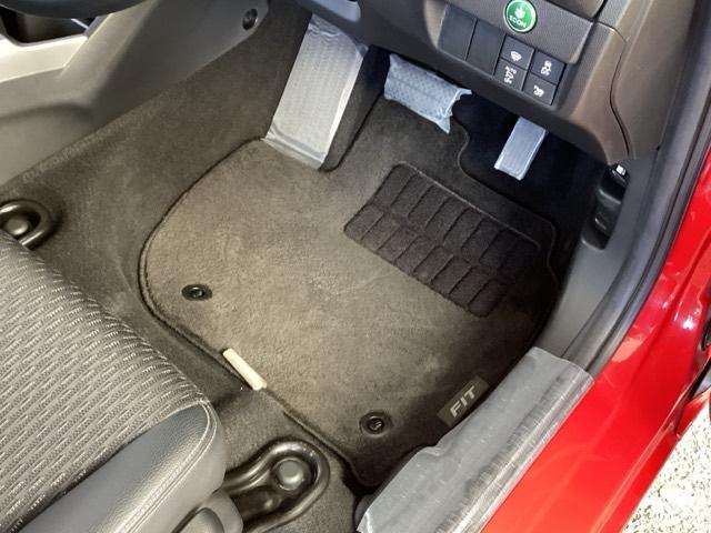 フィットハイブリッド Ｌパッケージ　オーディオレス　ドラレコ　ＥＴＣ　サイドエアバック　ＬＥＤ　ＥＣＯＮ　オートクルーズコントロール　イモビライザー　ＥＳＣ　ＡＵＴＯエアコン　ＡＢＳ　運転席助手席エアバッグ　運転席エアバック　キーフリー（50枚目）