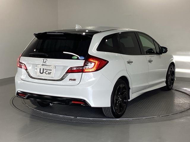 ジェイド ＲＳ・ホンダセンシング　純正メモリーナビ　リアカメラ　ＥＴＣ　ナビ＆ＴＶ　フルセグテレビ　ＬＥＤライト　サイドカーテンエアバック　スマートＫ　記録簿　セキュリティアラーム　エアバッグ　ターボ車　ＤＶＤ再生可能　オートエアコン（8枚目）