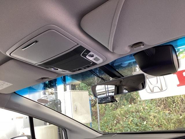 ジェイド ＲＳ・ホンダセンシング　純正メモリーナビ　リアカメラ　ＥＴＣ　ナビ＆ＴＶ　フルセグテレビ　ＬＥＤライト　サイドカーテンエアバック　スマートＫ　記録簿　セキュリティアラーム　エアバッグ　ターボ車　ＤＶＤ再生可能　オートエアコン（10枚目）