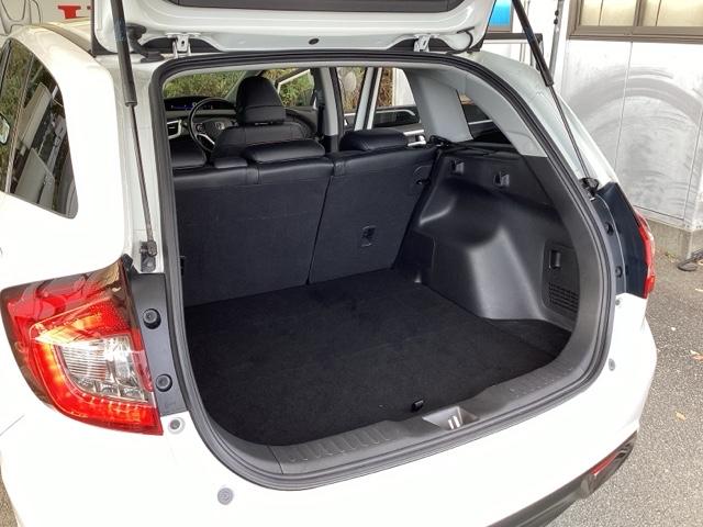 ジェイド ＲＳ・ホンダセンシング　純正メモリーナビ　リアカメラ　ＥＴＣ　ナビ＆ＴＶ　フルセグテレビ　ＬＥＤライト　サイドカーテンエアバック　スマートＫ　記録簿　セキュリティアラーム　エアバッグ　ターボ車　ＤＶＤ再生可能　オートエアコン（18枚目）